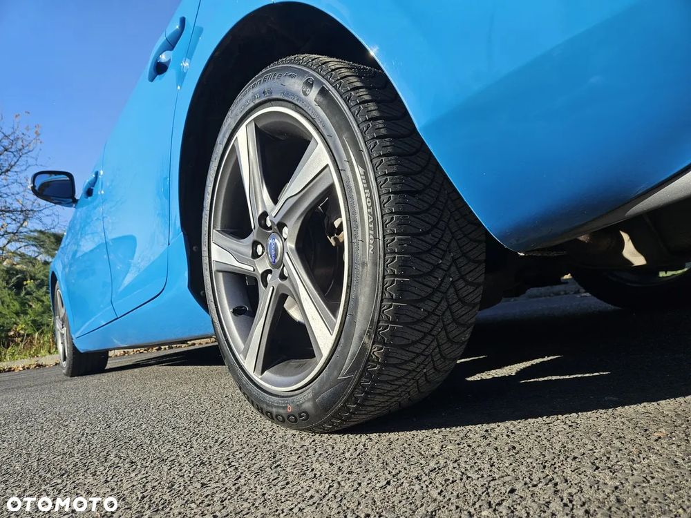 Volvo V40 D2 R-Design - 20