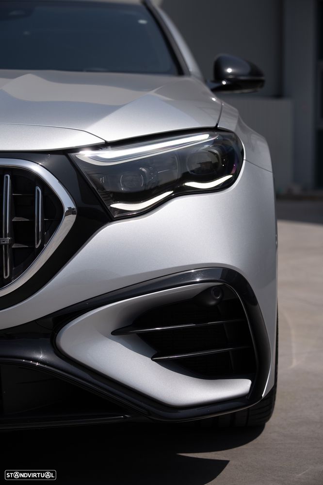 Mercedes-Benz E 53 AMG Hybrid 4Matic+ - 37