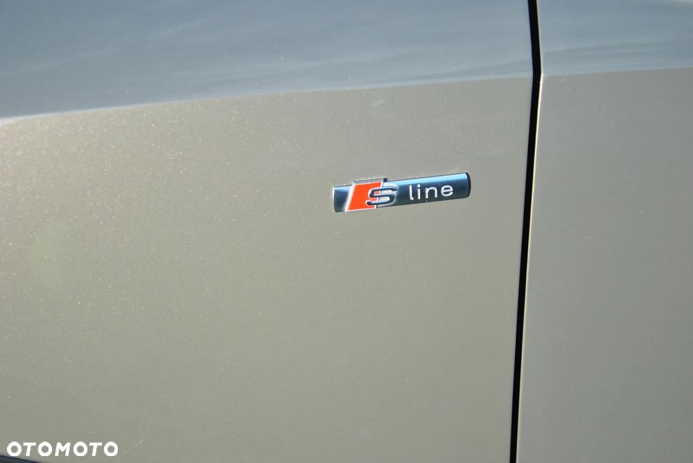 Audi Q3 Sportback 35 TDI quattro S tronic S line - 9