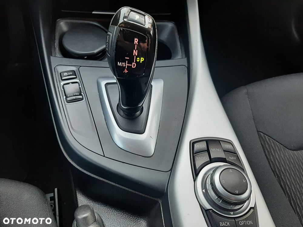 BMW Seria 1 118d - 36