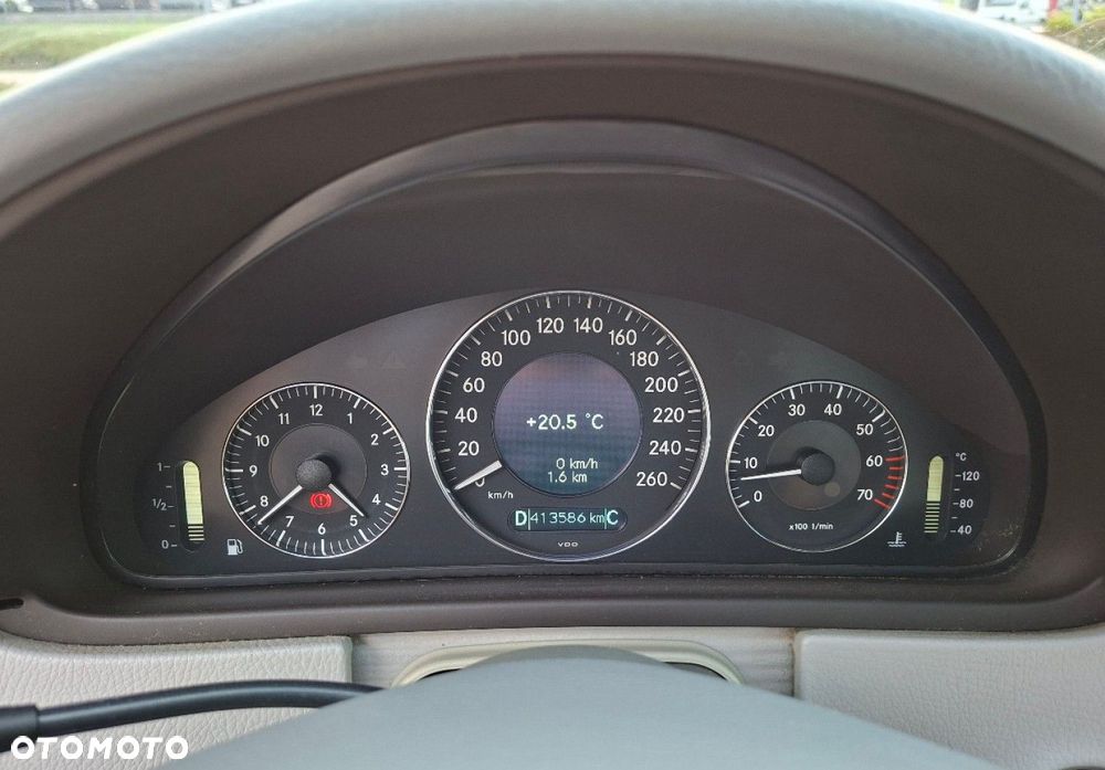 Mercedes-Benz CLK - 27