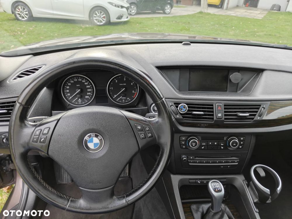 BMW X1 xDrive20d - 9