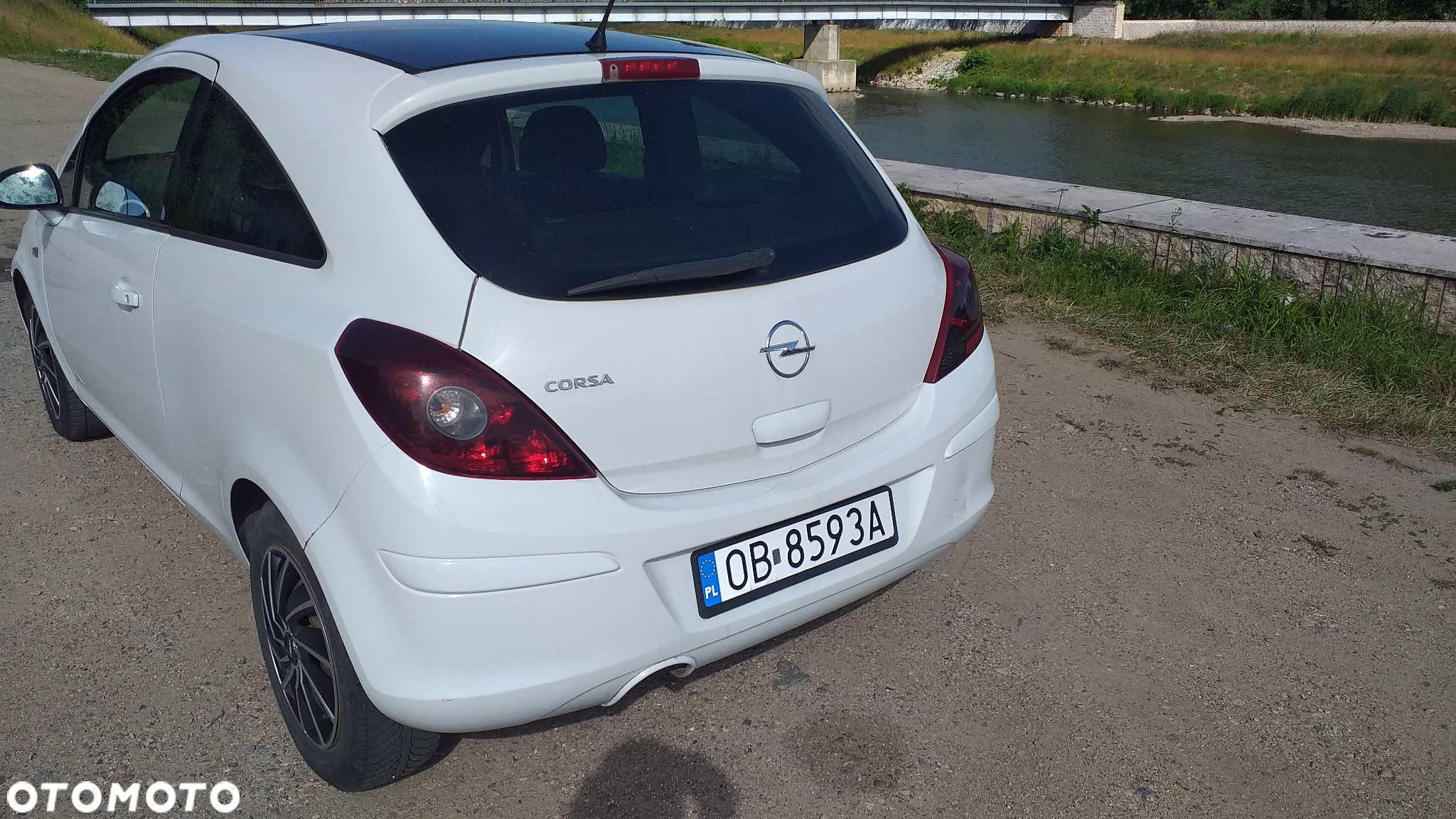 Opel Corsa 1.4 16V Cosmo - 24