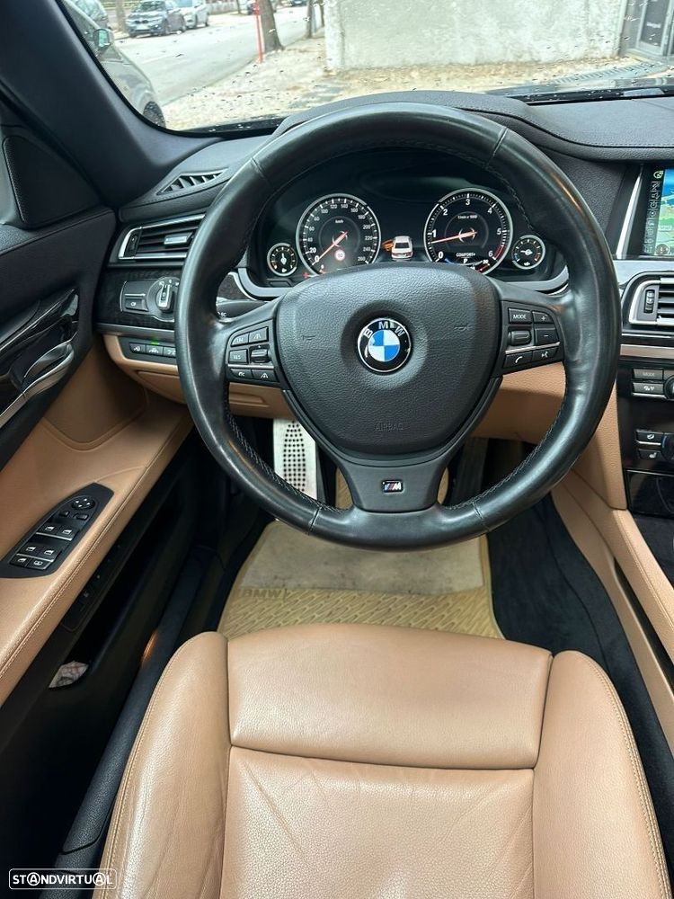 BMW 730 d xDrive Pack M - 14