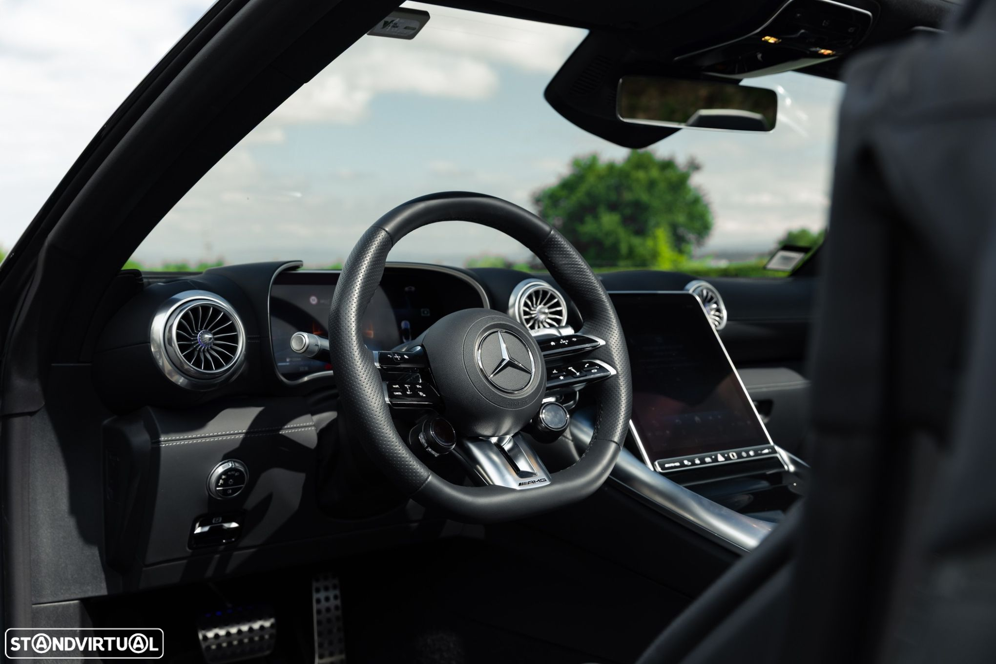 Mercedes-Benz SL 63 AMG 4Matic+ - 29