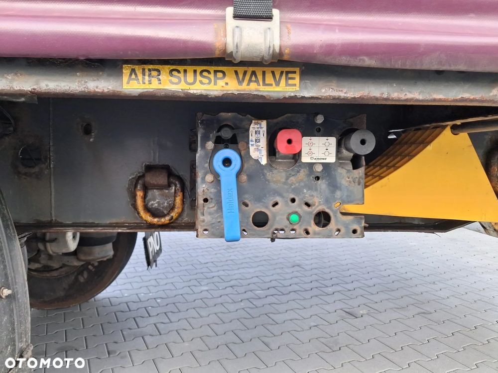 Krone Standard, Firanka, Mocowania promowe, Podnoszony zderzak - 8