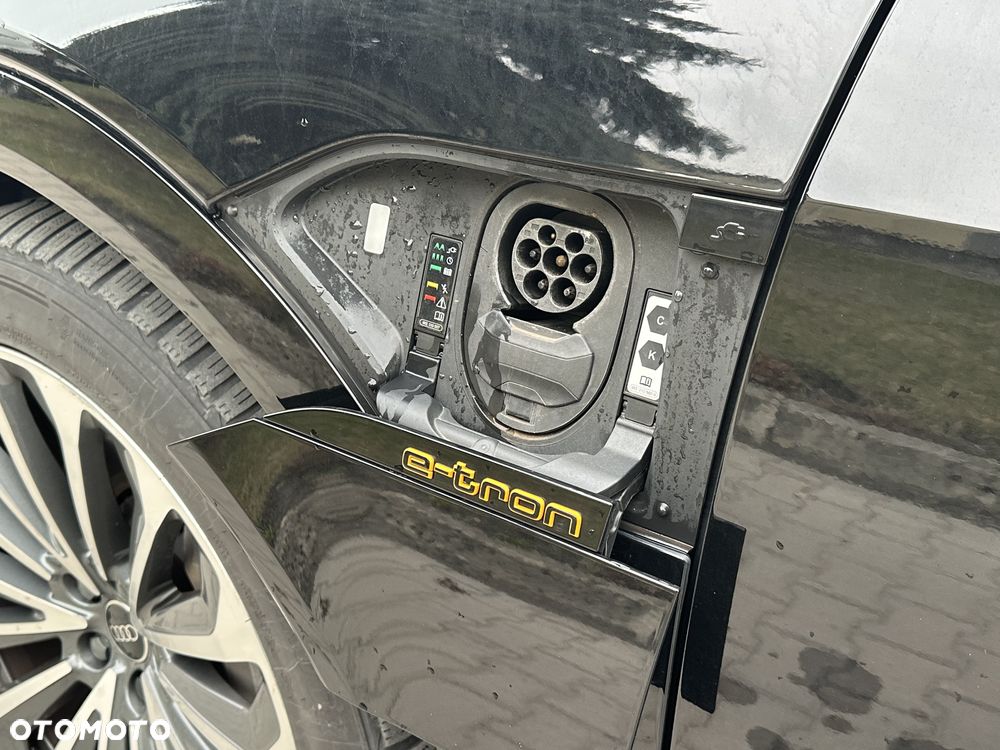 Audi e-tron 55 Quattro - 10