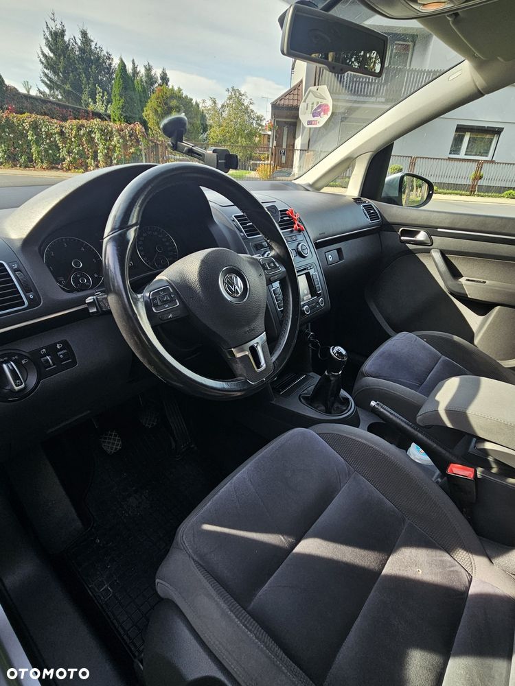 Volkswagen Touran - 6