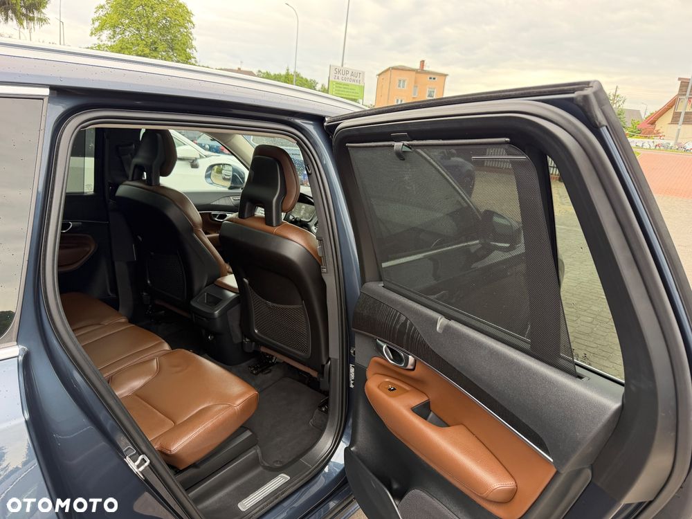 Volvo XC 90 B5 D AWD Momentum Pro - 19