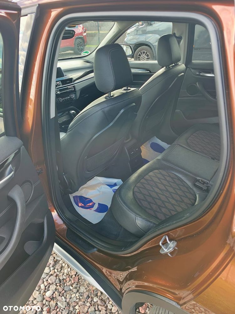 BMW X1 sDrive18i - 19