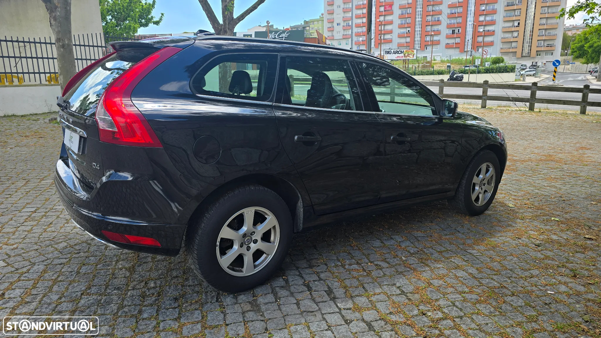 Volvo XC 60 2.0 D4 Momentum Geartronic - 7