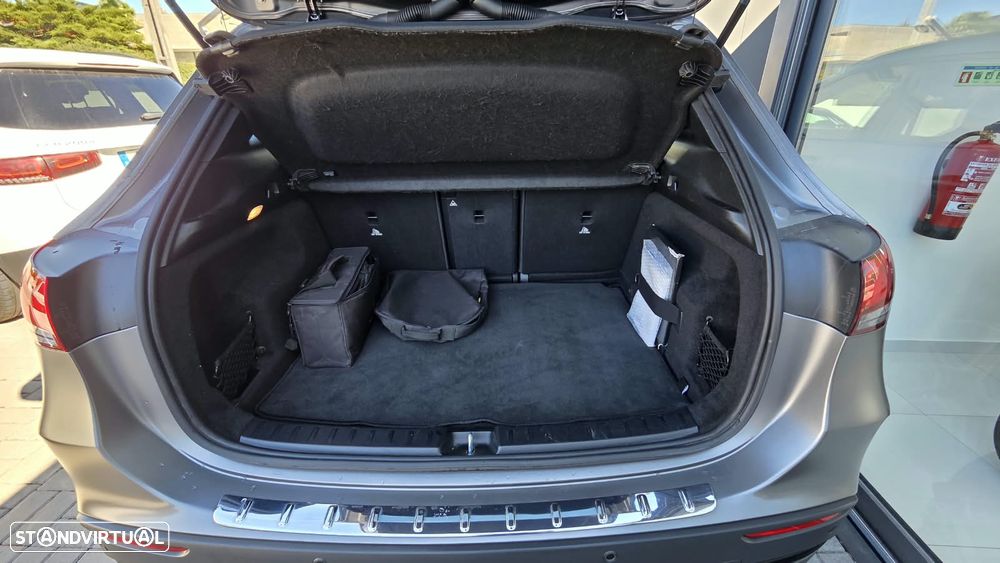 Mercedes-Benz GLA 250 e 8G-DCT AMG Line - 17