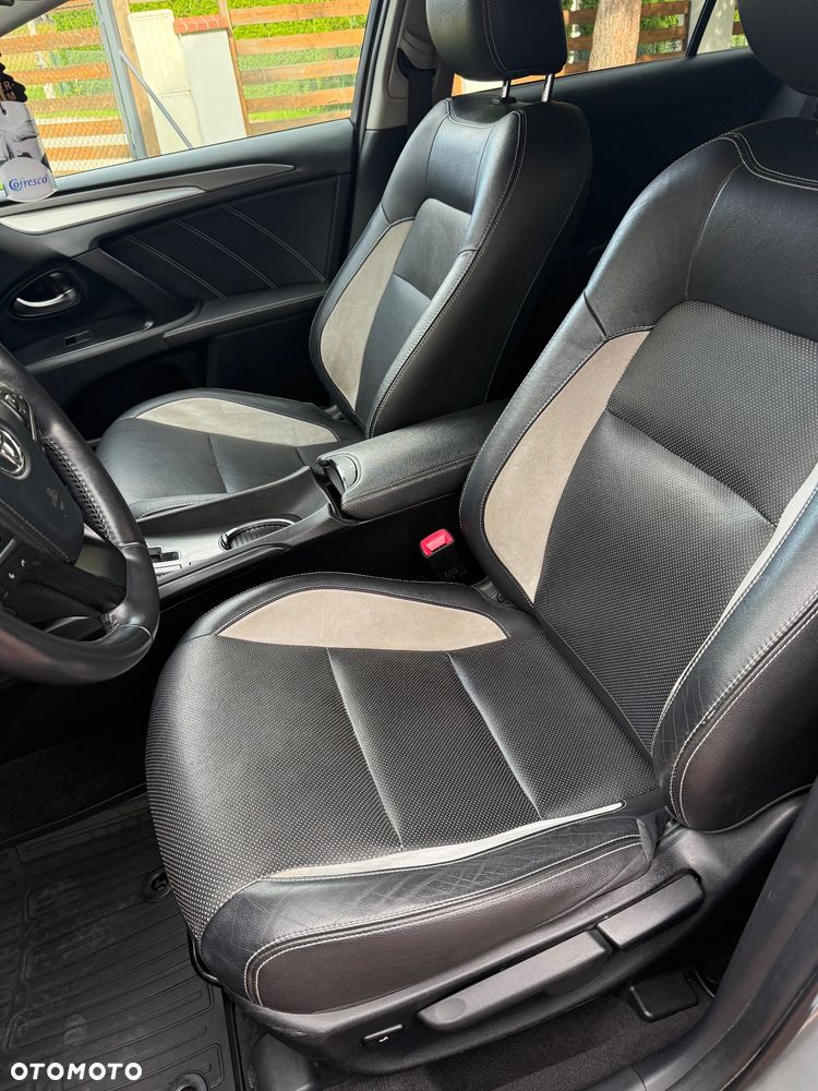 Toyota Avensis 2.0 Prestige MS - 23