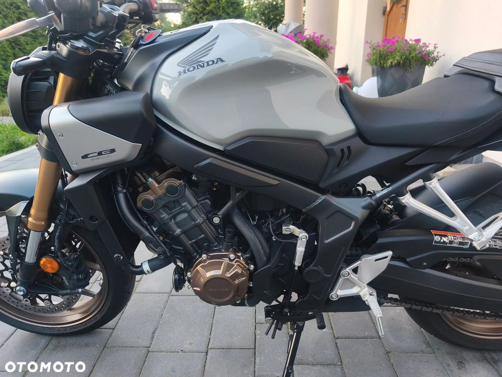Honda CB - 22