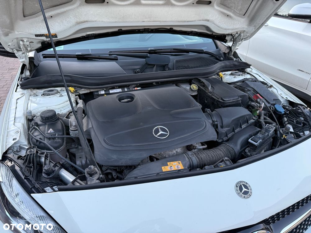 Mercedes-Benz Klasa A 220 4-Matic AMG Line - 32
