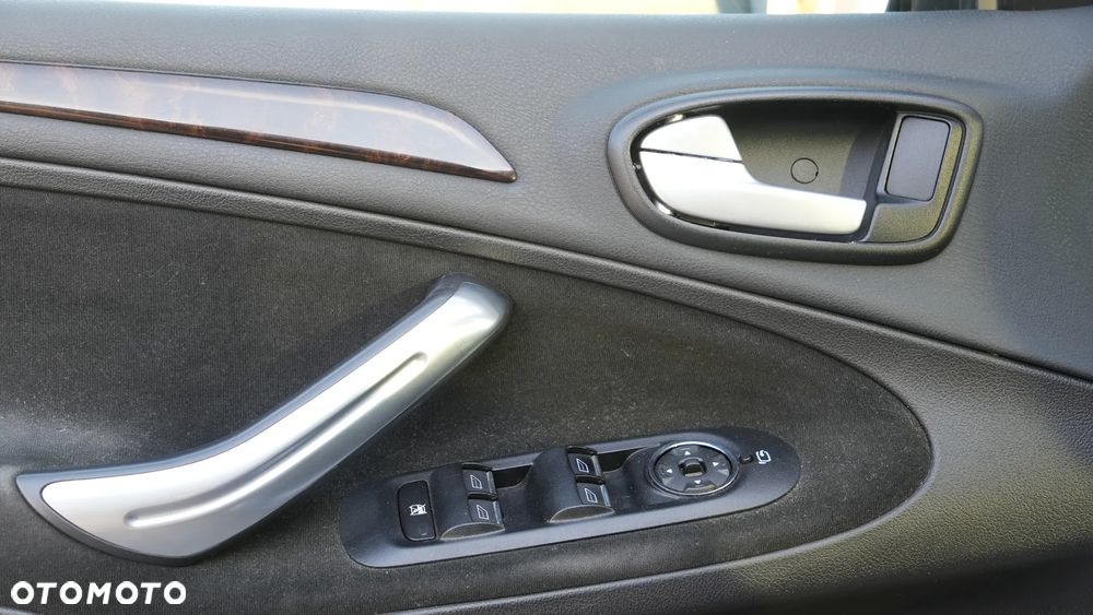 Ford Galaxy ver-2-0-tdci-dpf-ghia - 8