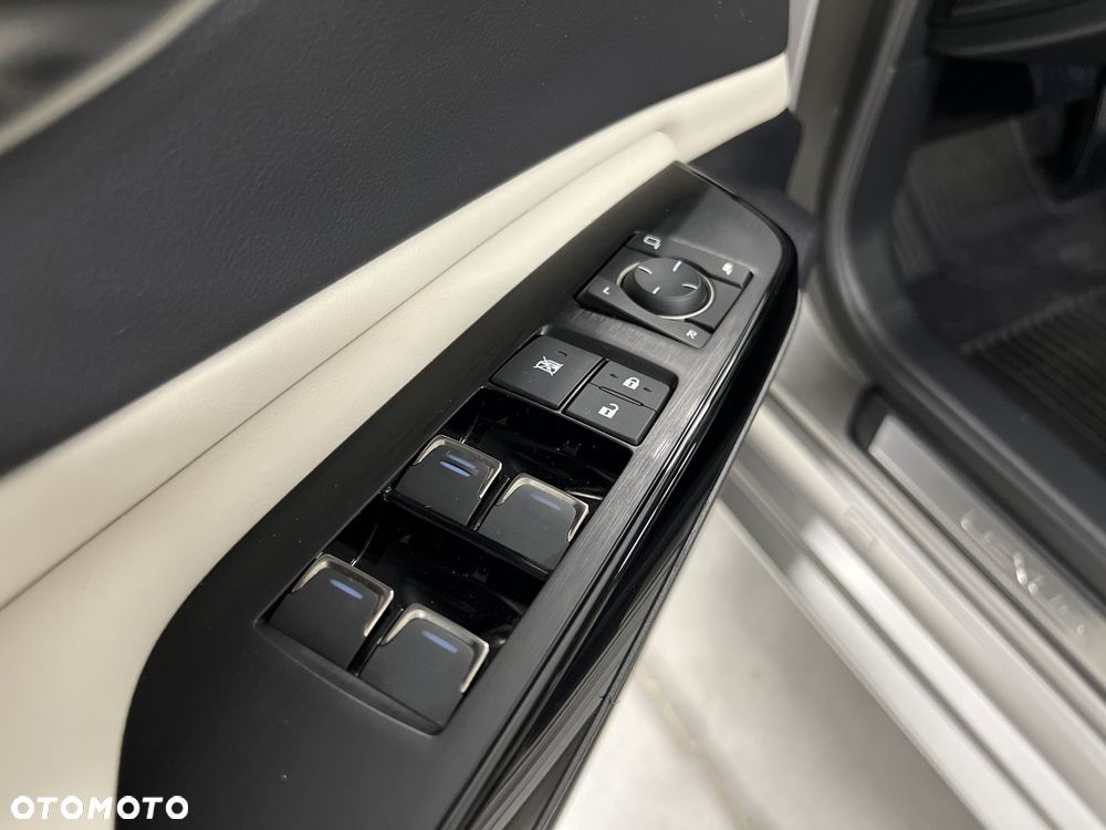 Lexus ES 300h Business Edition - 23