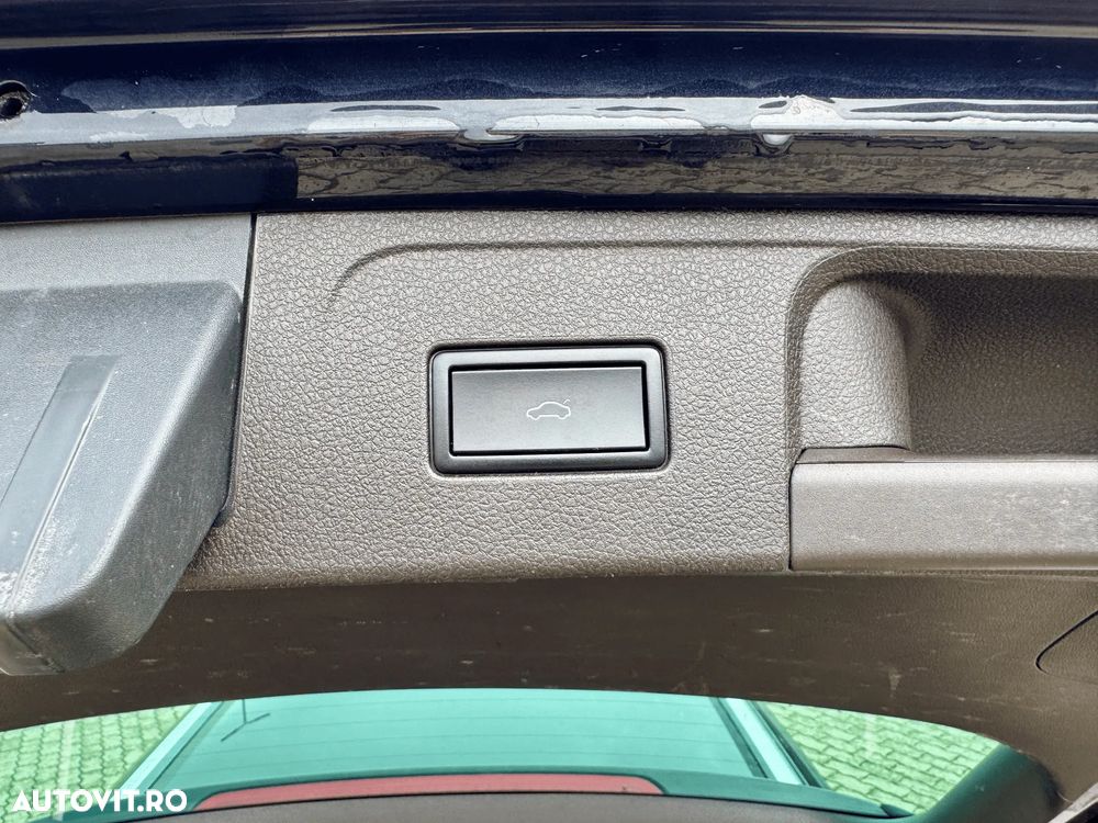 Volkswagen Passat 2.0 TDI DSG (BlueMotion Technology) Highline - 25