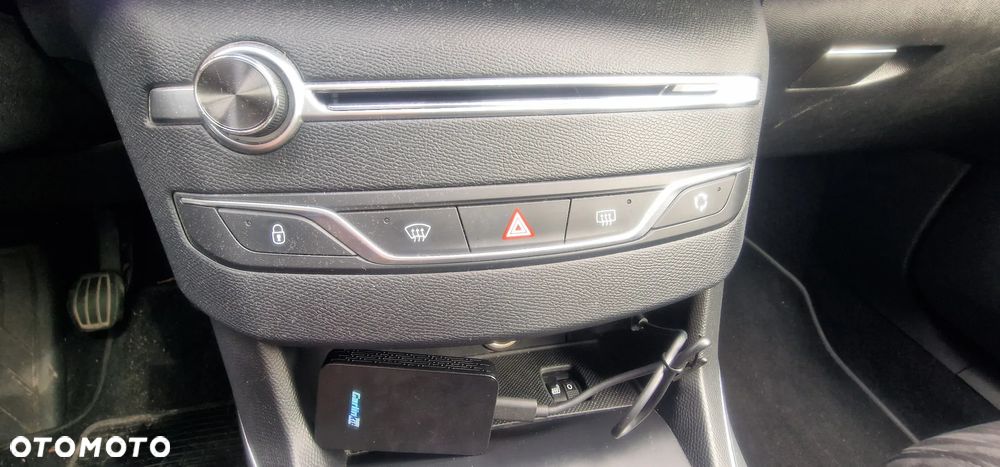 Peugeot 308 SW 1.5 BlueHDi Business Line S&S - 23