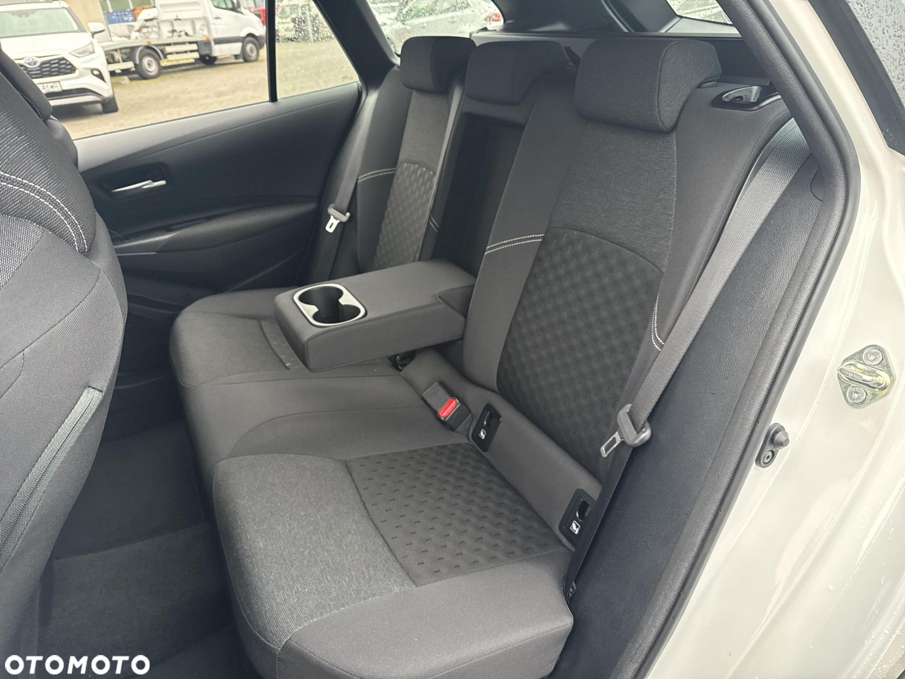 Toyota Corolla 1.8 Hybrid Comfort - 21