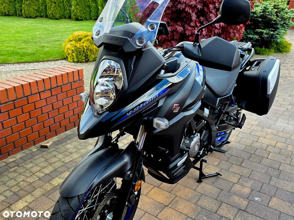 Suzuki V-STROM - 10