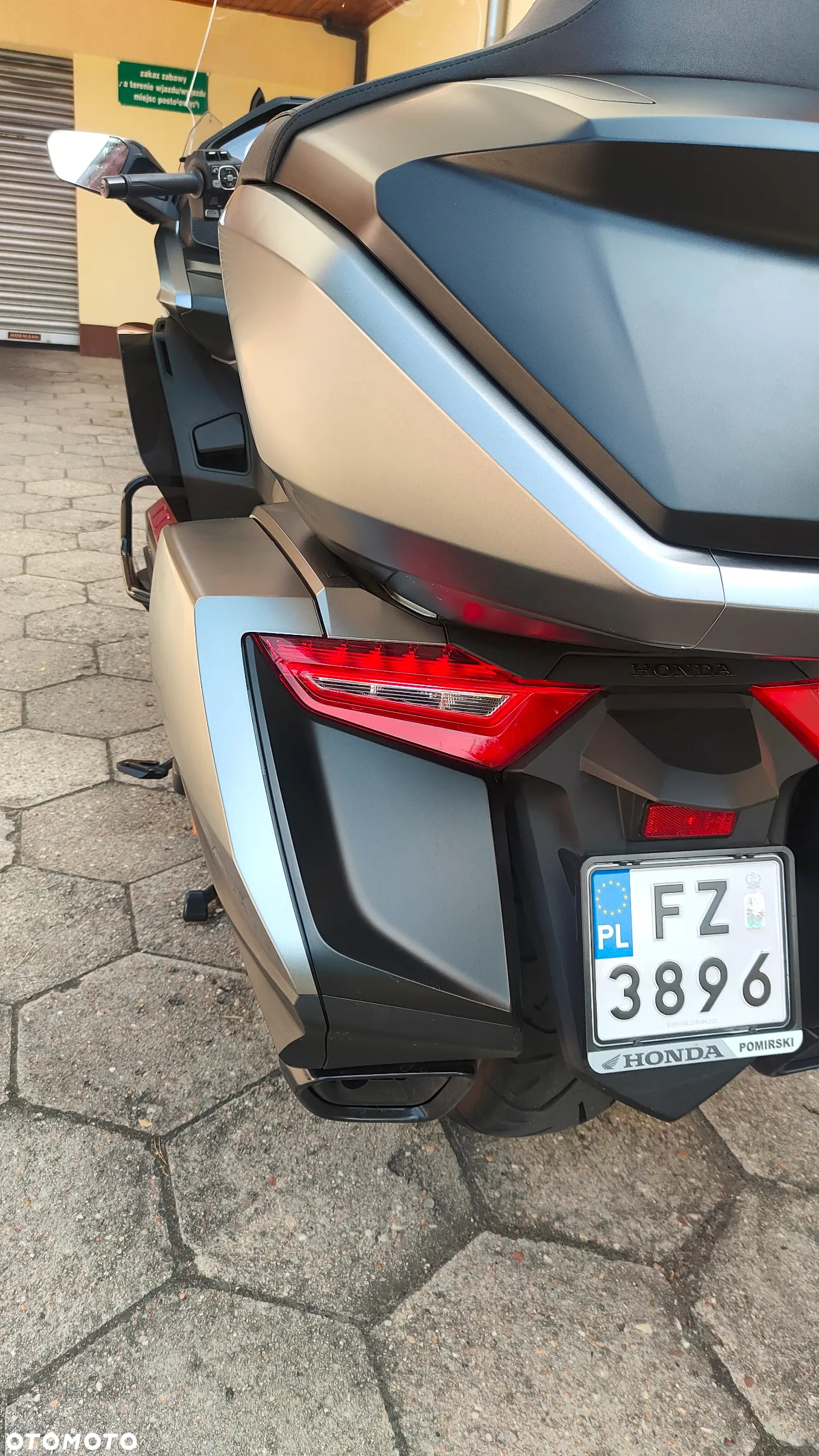 Honda GL - 8