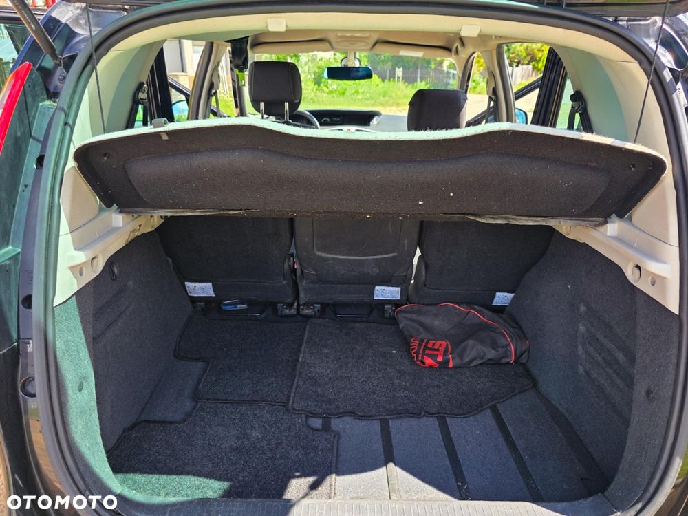 Renault Scenic - 16