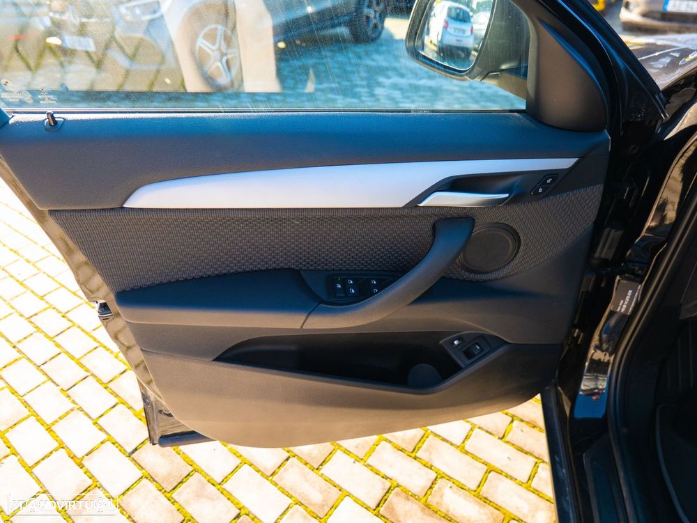 BMW X2 25 e xDrive - 12