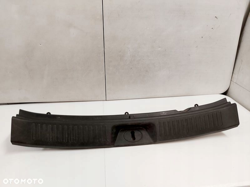 KIA SORENTO 2 II LIFT OSŁONA PASA PROGU BAGAŻNIKA 85770-2P500 - 1