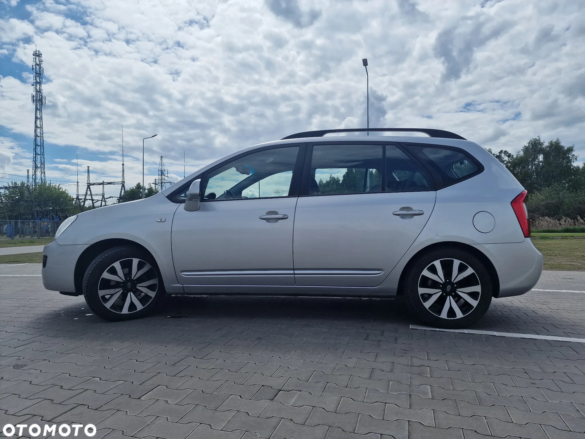 Kia Carens 2.0 CVVT Spirit - 8