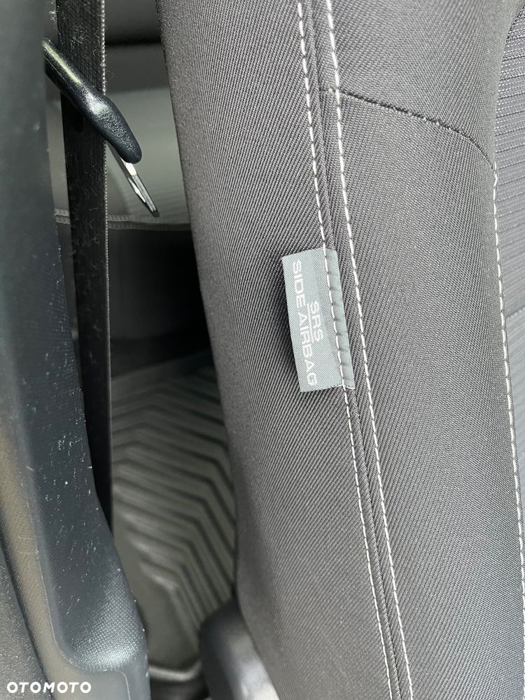 Toyota Avensis 2.0 D-4D Prestige - 29