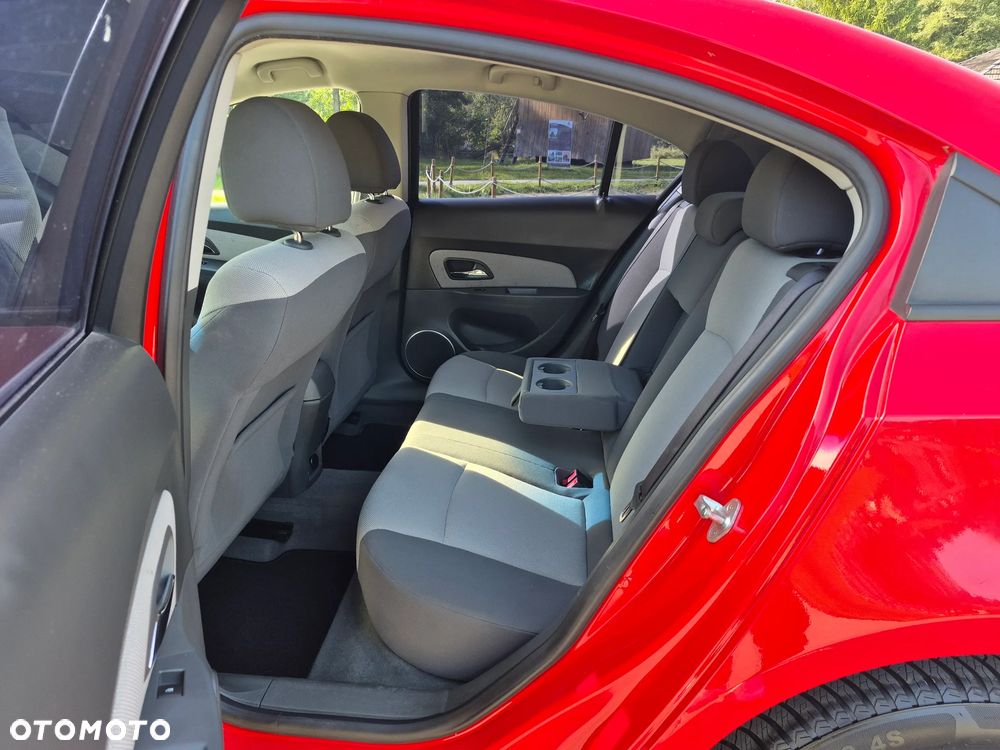Chevrolet Cruze 1.6 - 23