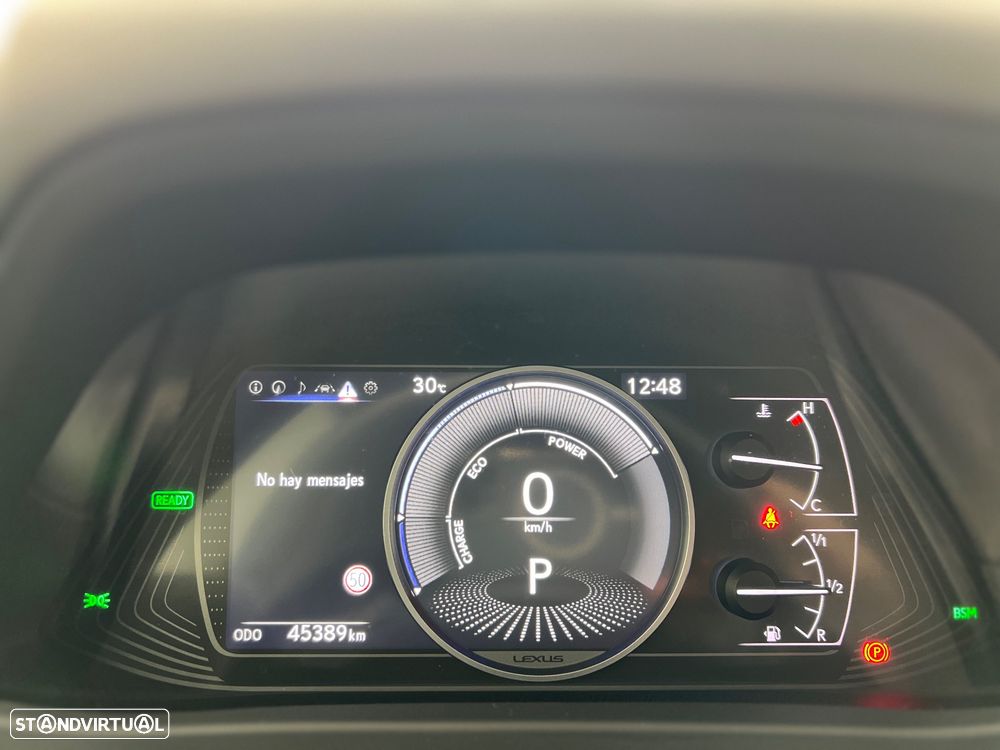 Lexus UX 250h Business - 24