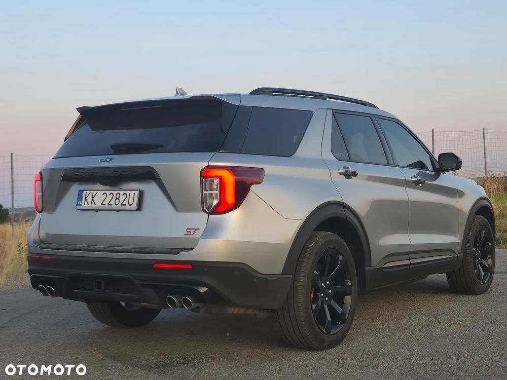 Ford Explorer 3.0 EcoBoost PHEV 4WD ST-Line - 11