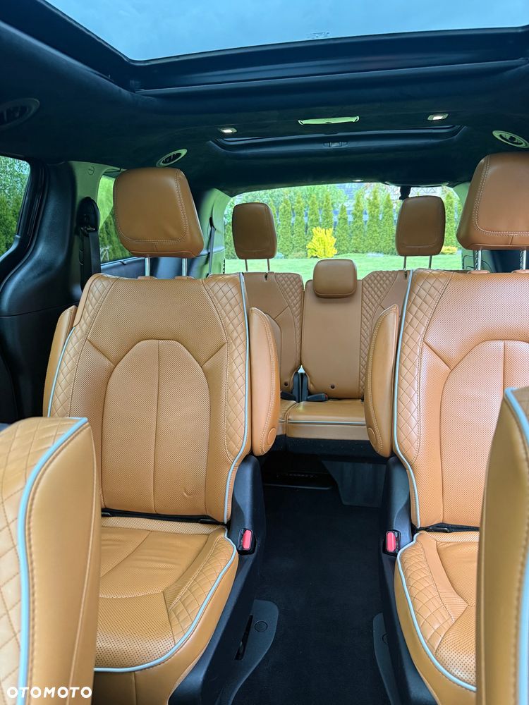 Chrysler Pacifica - 10