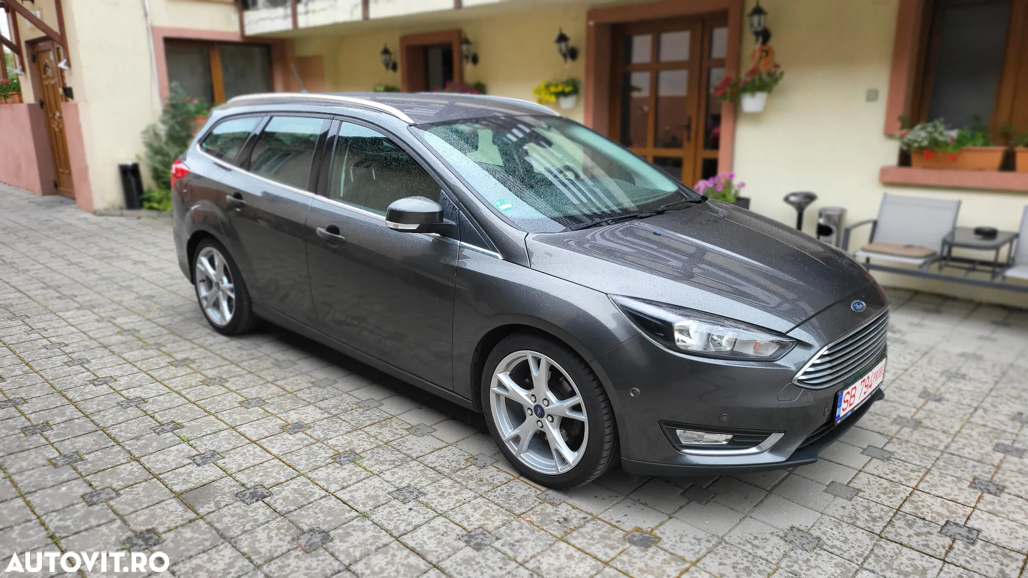 Ford Focus 2.0 TDCi DPF Aut. Titanium - 2