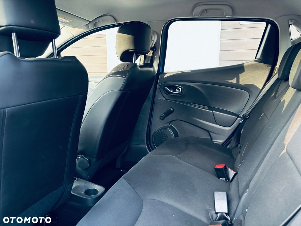 Renault Clio - 16