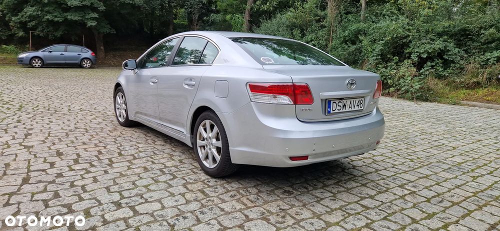 Toyota Avensis - 6