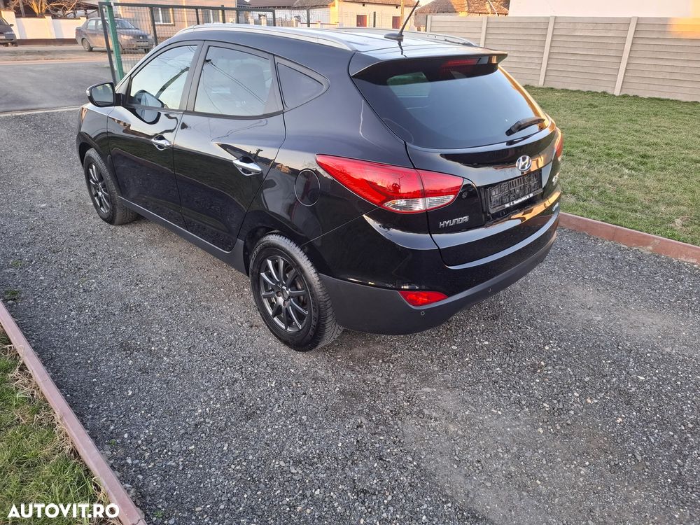 Hyundai ix35 2.0 CRDI 4WD Trend - 3