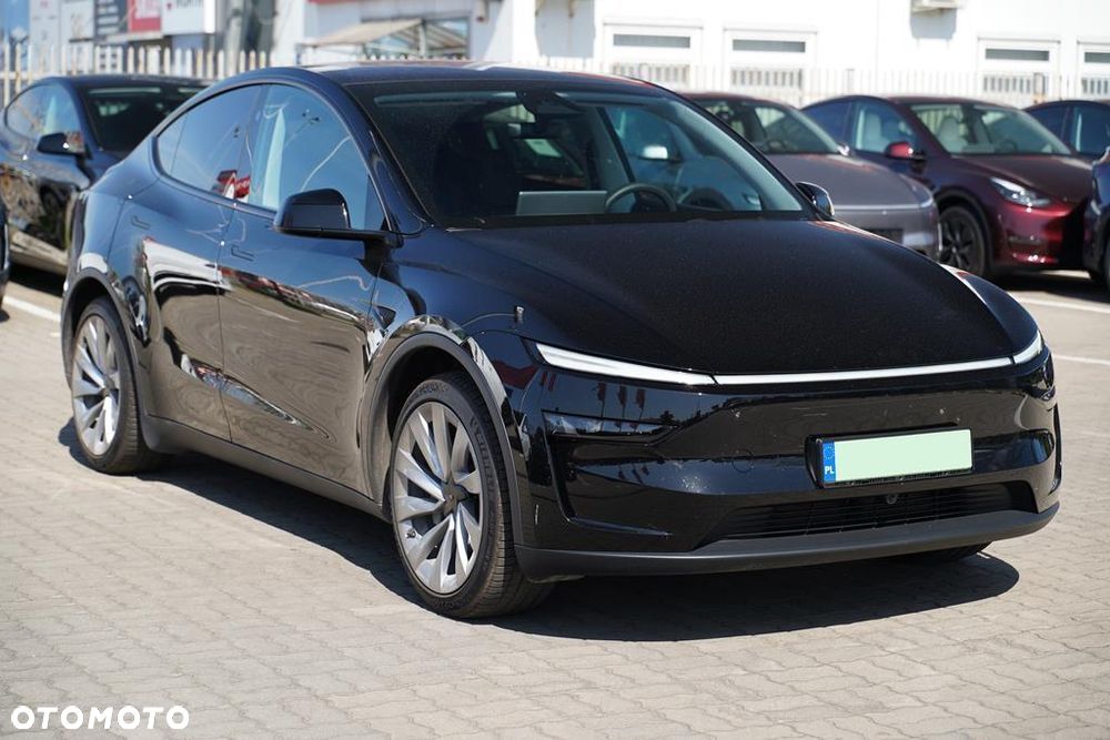 Tesla Y 83.1kWh Long Range RWD - 19