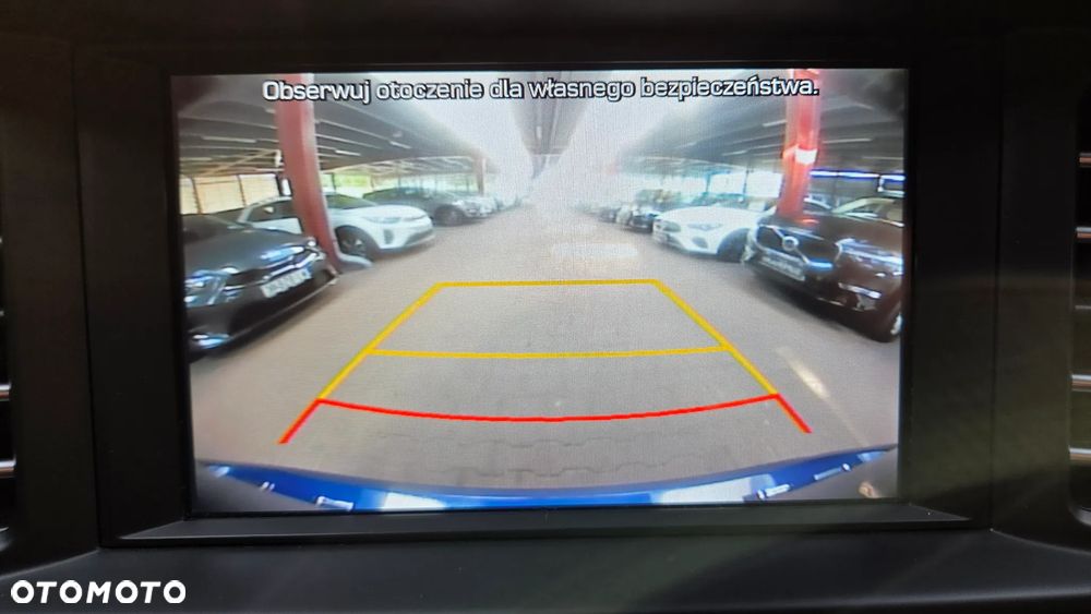 Hyundai Elantra 1.6 Comfort Premiere - 26