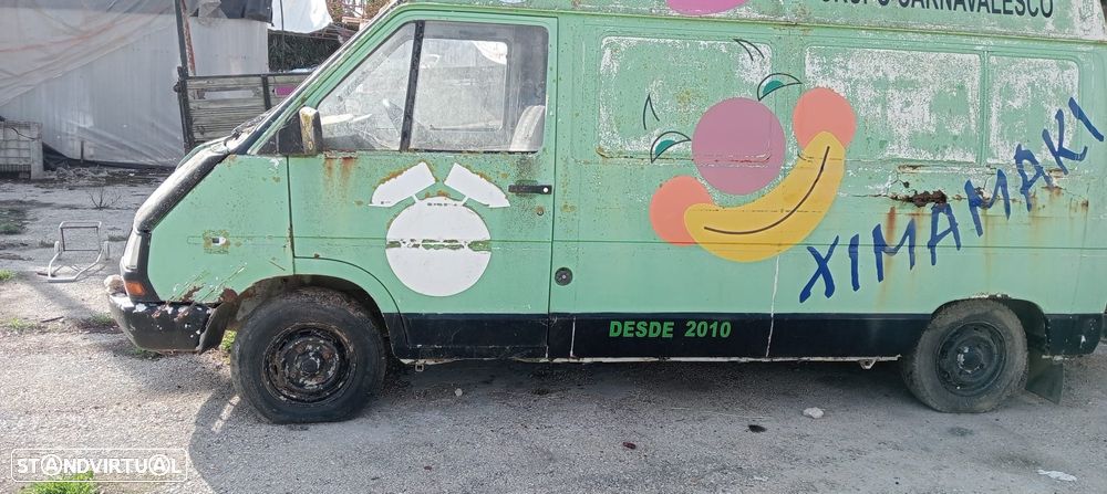 Vende-se Renault Trafic - 3