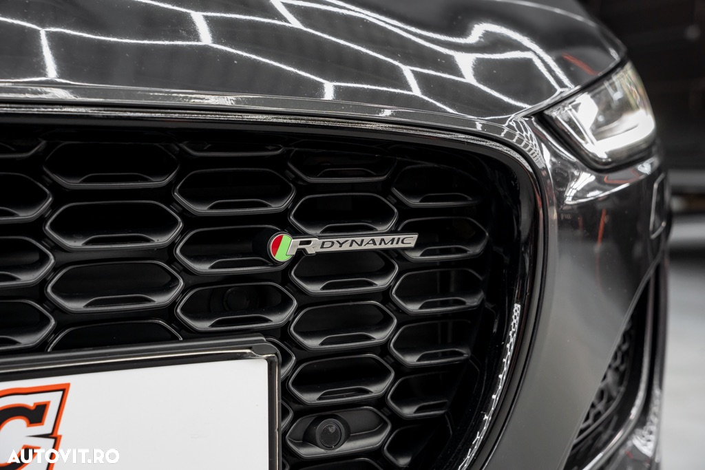 Jaguar F-Type Coupe P300 Aut. R-Dynamic - 25