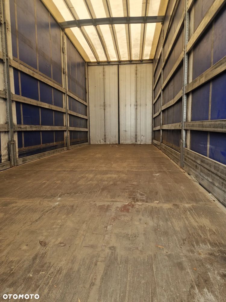 Mercedes-Benz Actros - 5