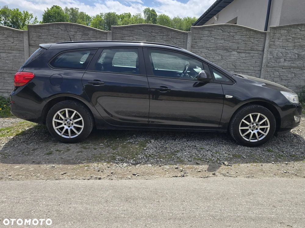 Opel Astra 1.4 150 Jahre - 7