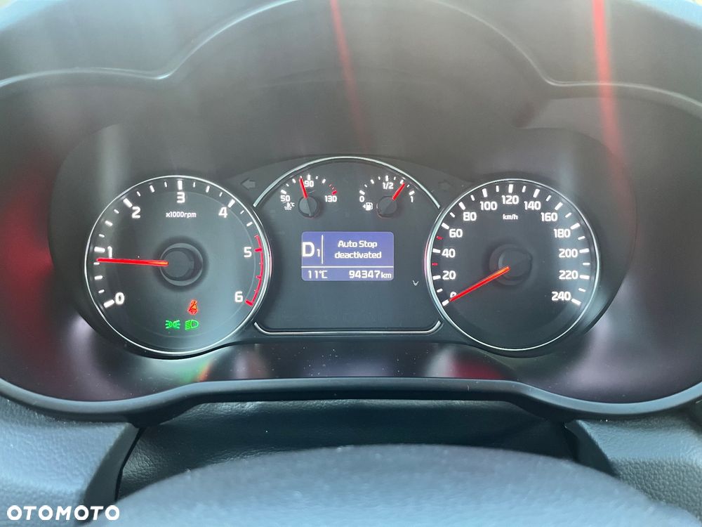 Kia Carens 1.7 CRDi Business Line 7os 7DCT - 16