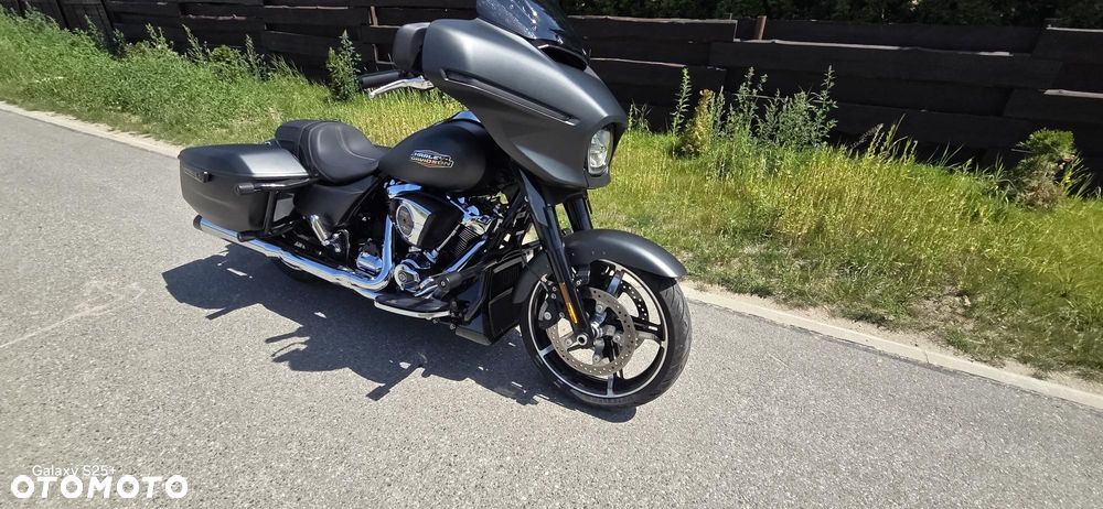 Harley-Davidson Touring Street Glide - 12