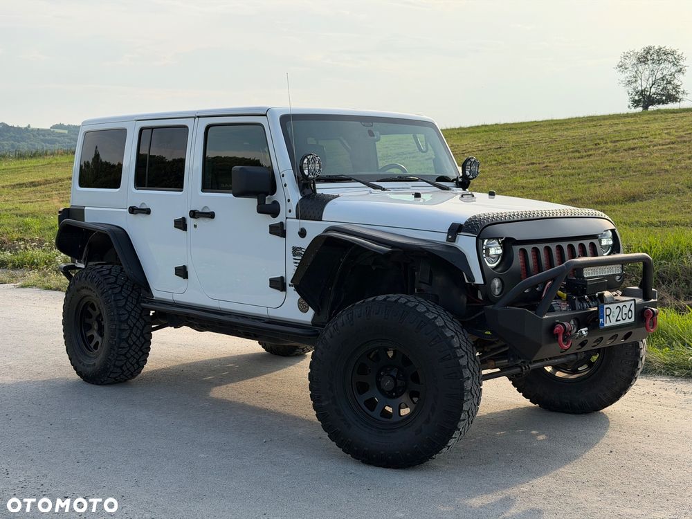 Jeep Wrangler 3.6 Unlim Sahara - 3