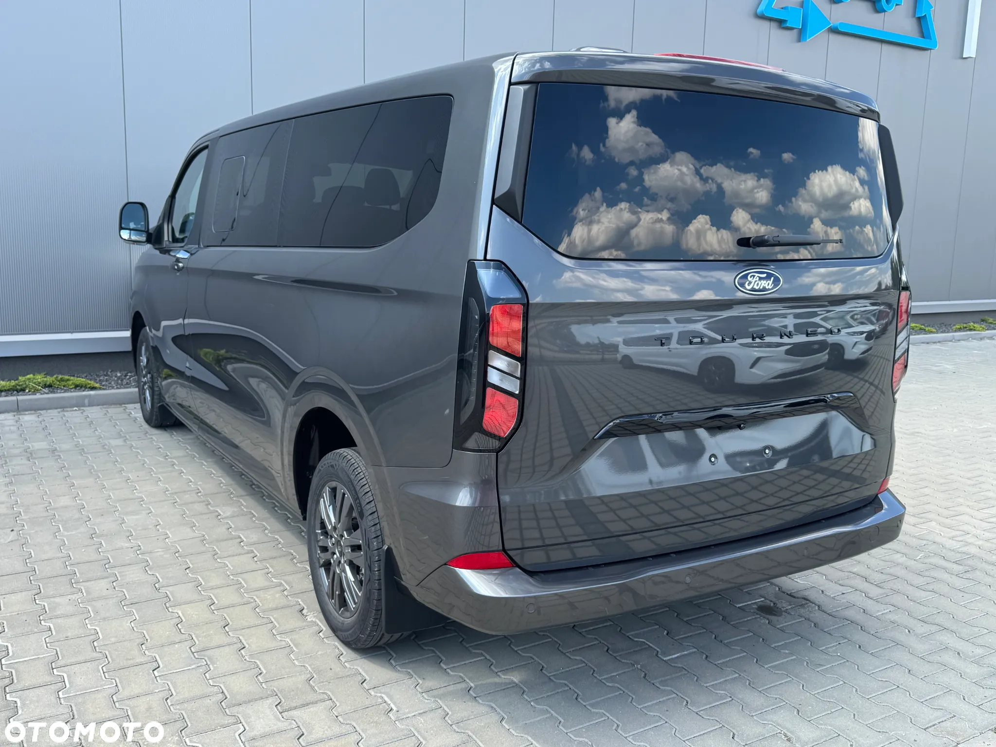 Ford Tourneo Custom 2.0 EcoBlue L2 Titanium SelectShift - 13
