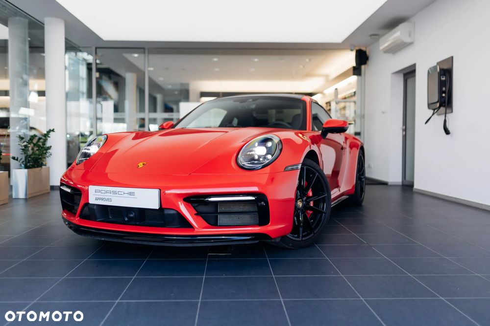 Porsche 911 Carrera 4S - 3